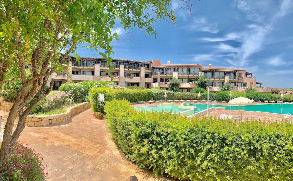Sporting Hotel Tanca Manna Cannigione Exterior foto