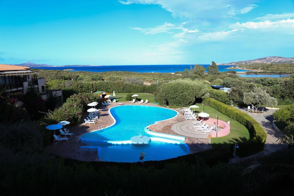 Sporting Hotel Tanca Manna Cannigione Exterior foto